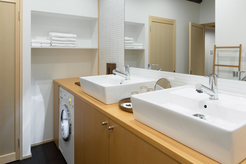 プレジデンシャル コンドミニアム 2 ベッドルーム 専用バスルーム ガーデン 客室6 | 京都 南禅寺 八千代 (1915 年創業)