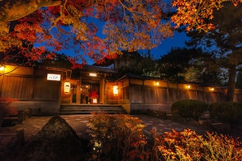 京都 南禅寺 八千代 (1915 年創業)