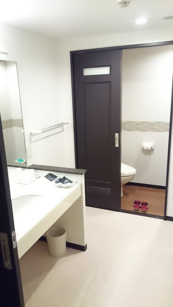 和室10畳 禁煙 バスルーム0 | 京都駅前ホテル佐野家