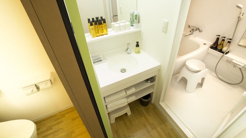 ファミリー ツインルーム 禁煙 バスルーム0 | 新大阪ステーションホテル