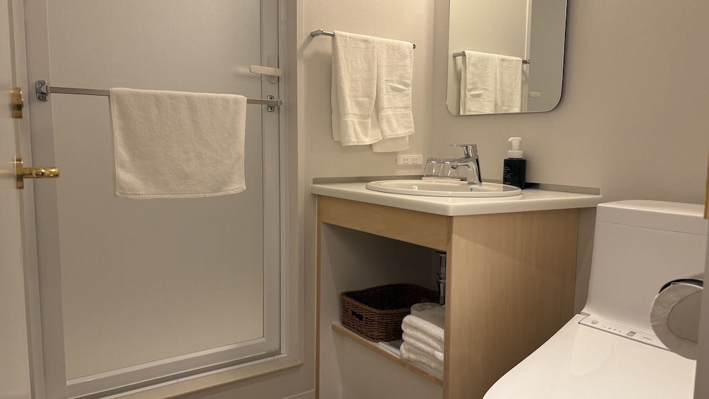 ファミリー スイート バスルーム1 | 新大阪ステーションホテル