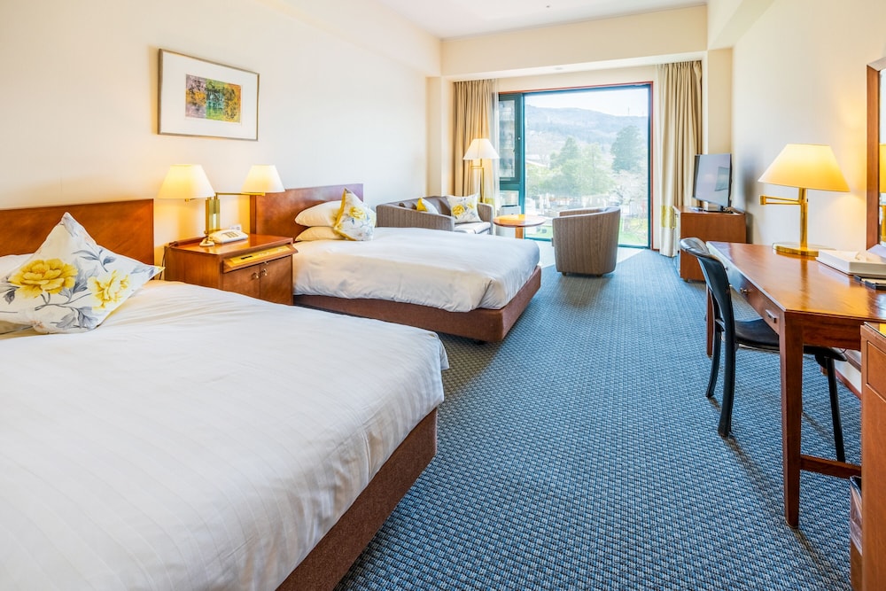 モデレート ツイン ルーム 禁煙 客室1 | 箱根ホテル