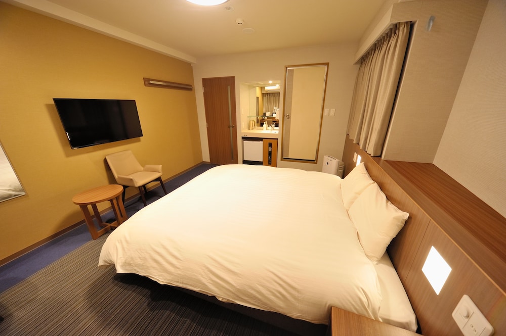 スーペリアダブルルーム (キングベッド 1台) 禁煙 客室2 | ドーミーインEXPRESS目黒青葉台