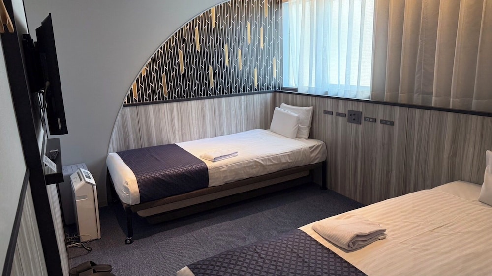 スタンダード ツインルーム 禁煙 客室5 | 道頓堀ホテル