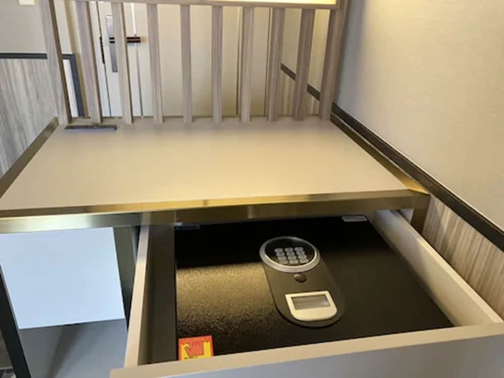 スタンダード ツインルーム 禁煙 セーフティボックス0 | 道頓堀ホテル