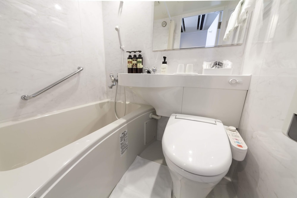 スモールダブルルーム　禁煙 バスルーム0 | 道頓堀ホテル