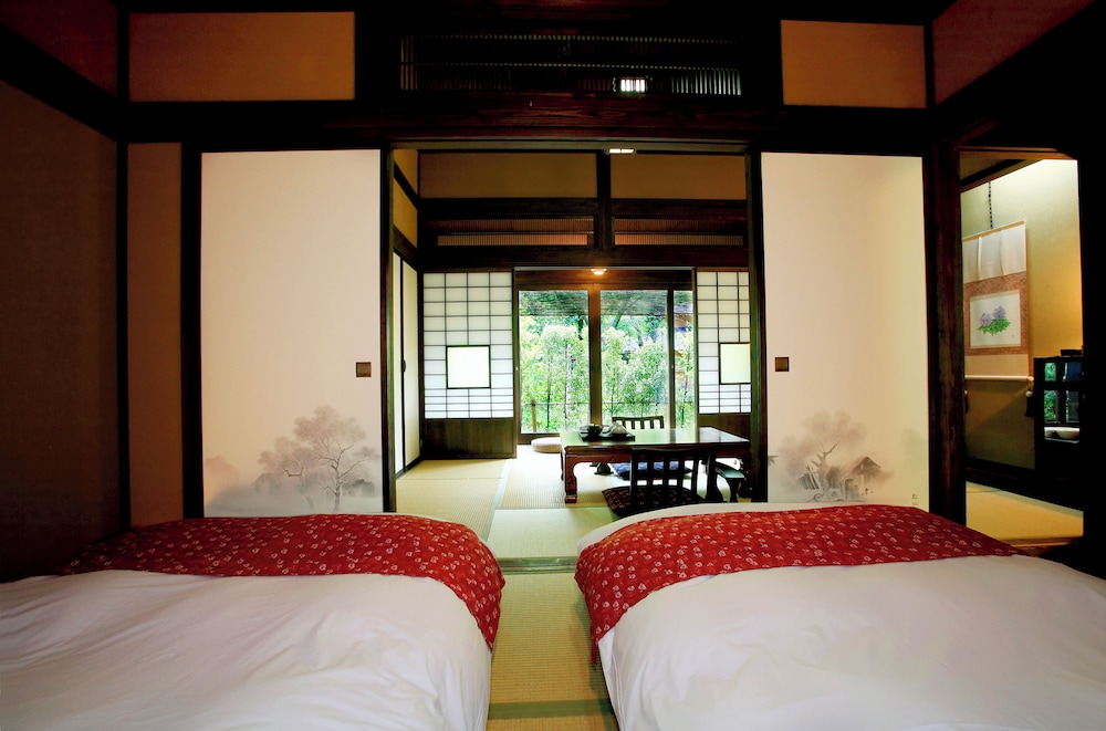 離れ 竹ぶえ 客室3 | 八幡野温泉郷 杜の湯 きらの里