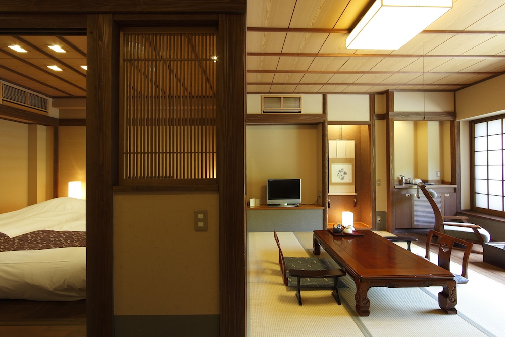 旅籠 八幡野 客室1 | 八幡野温泉郷 杜の湯 きらの里