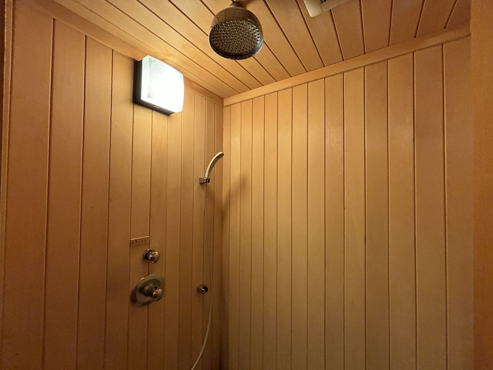 山の音 バスルーム0 | 八幡野温泉郷 杜の湯 きらの里