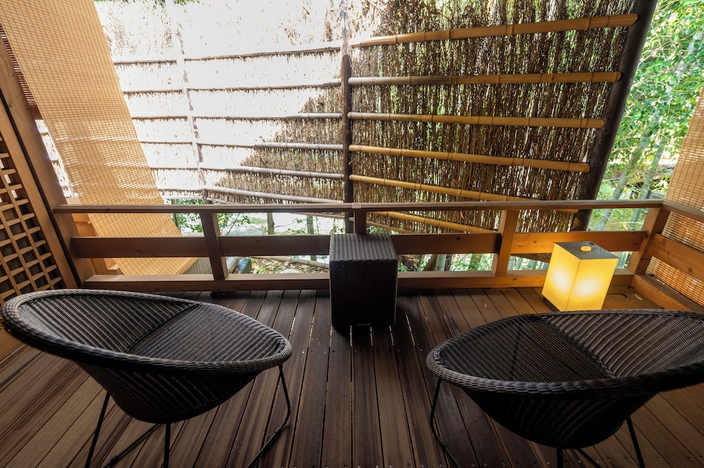 プレミアム ルーム 2 ベッドルーム 禁煙 専用バスルーム 部屋からの景観0 | 湯回廊 菊屋