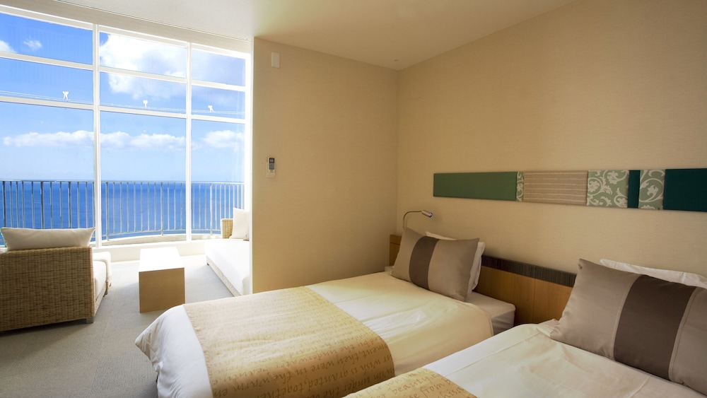 スカイスイート 禁煙 客室1 | ザ・ビーチタワー沖縄