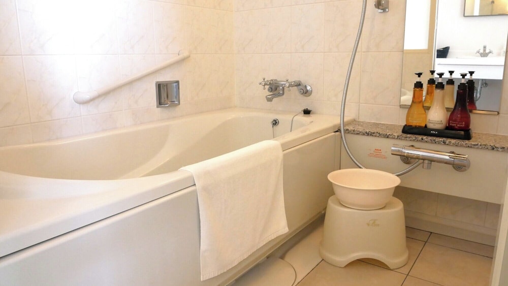 スタンダード ツインルーム 禁煙 バスルーム0 | ザ・ビーチタワー沖縄