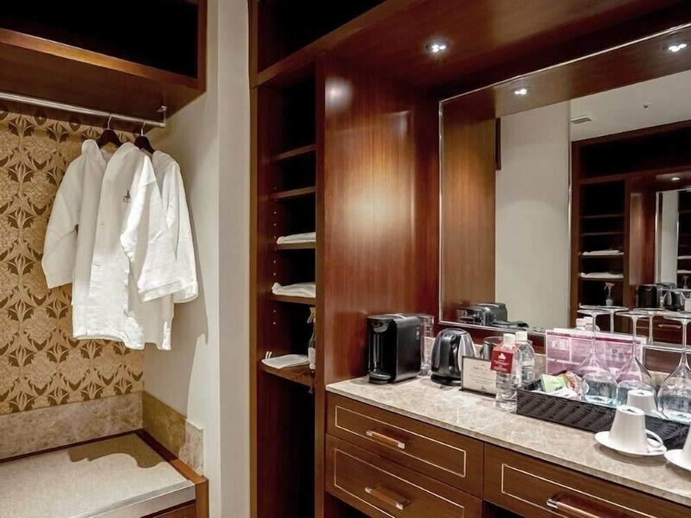 プレミアツイン 最大4名 禁煙 客室5 | 沖縄かりゆしリゾート EXES 恩納