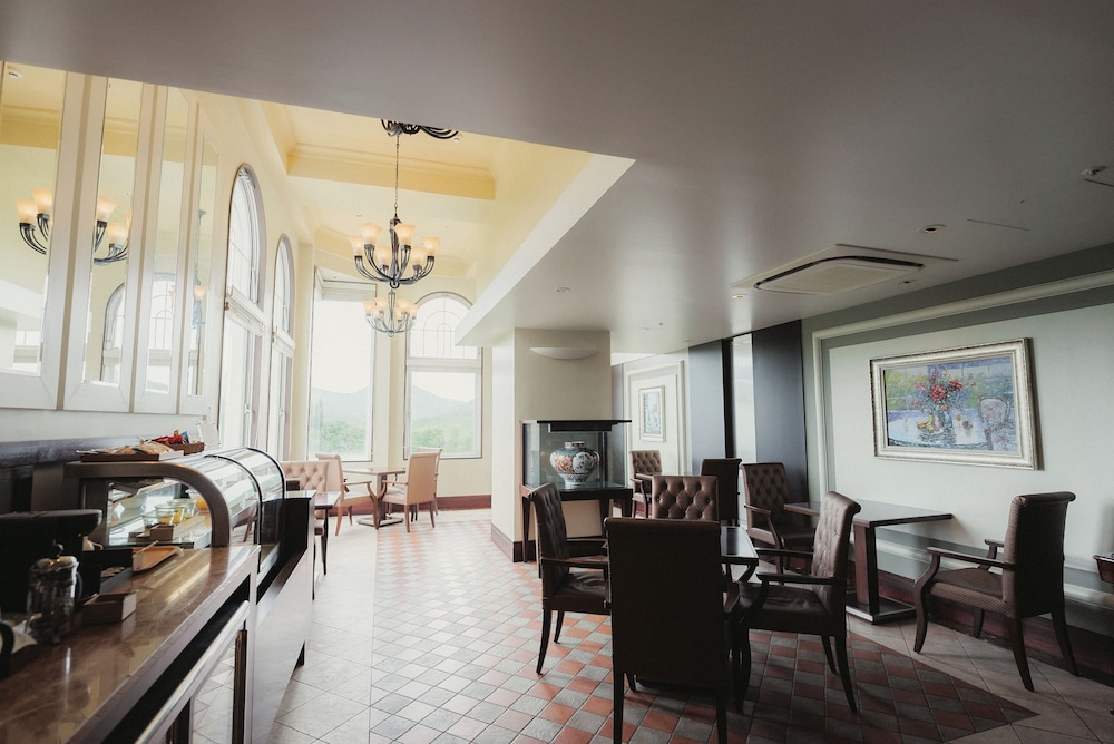 EXESプレミアツイン ラウンジアクセス付き 最大4名 禁煙 エグゼクティブ ラウンジ0 | 沖縄かりゆしリゾート EXES 恩納