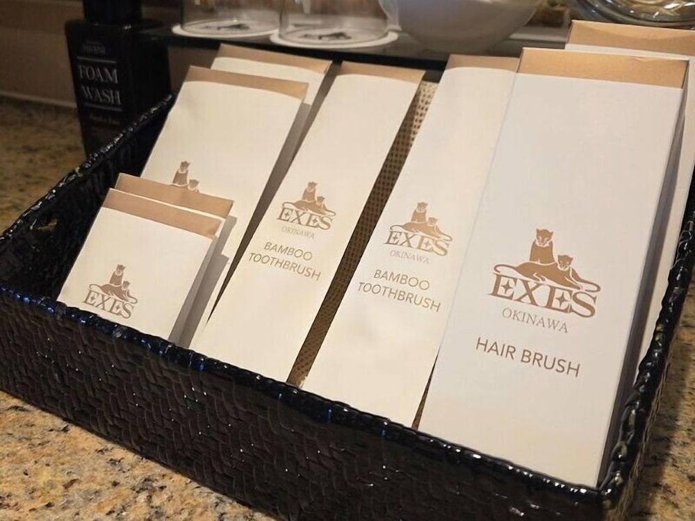 プレミアツイン 最大4名 禁煙 客室の設備とサービス1 | 沖縄かりゆしリゾート EXES 恩納