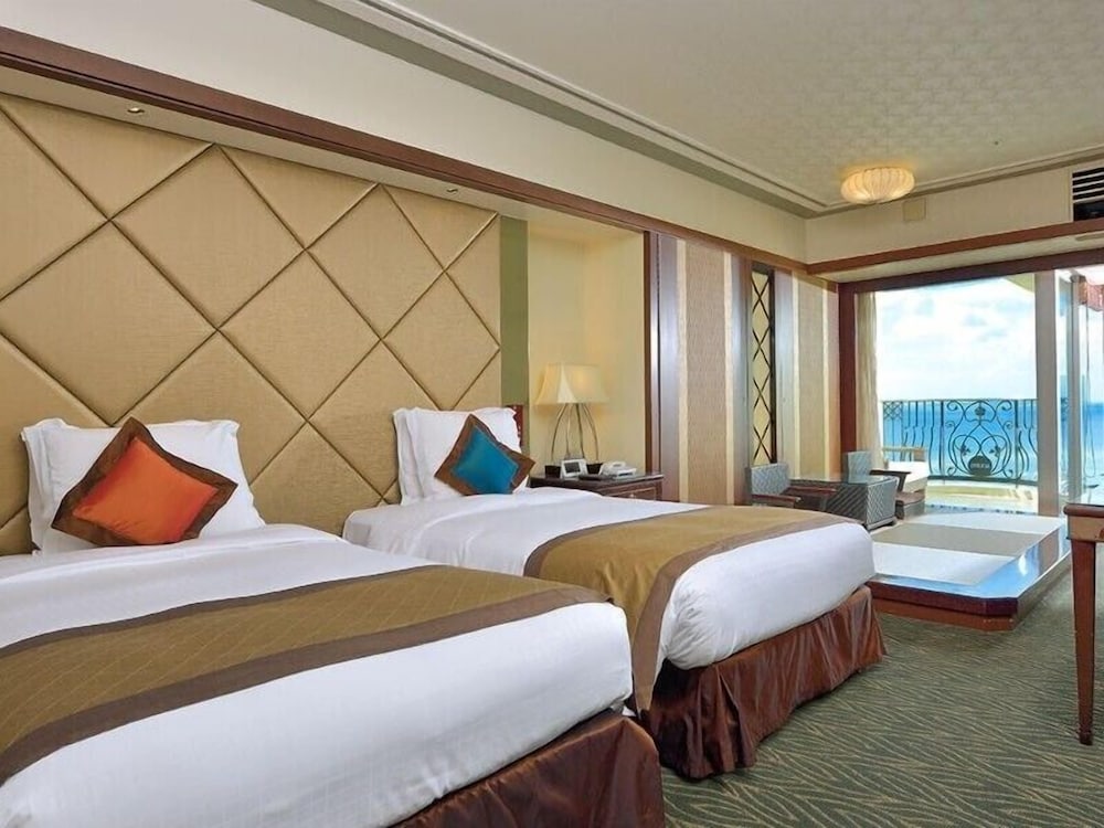 プレミアツイン 最大4名 禁煙 客室4 | 沖縄かりゆしリゾート EXES 恩納