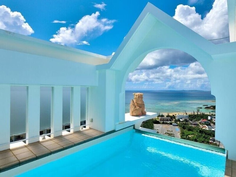 EXESロイヤルプールスイート ラウンジアクセス付き 最大2名 禁煙 客室5 | 沖縄かりゆしリゾート EXES 恩納