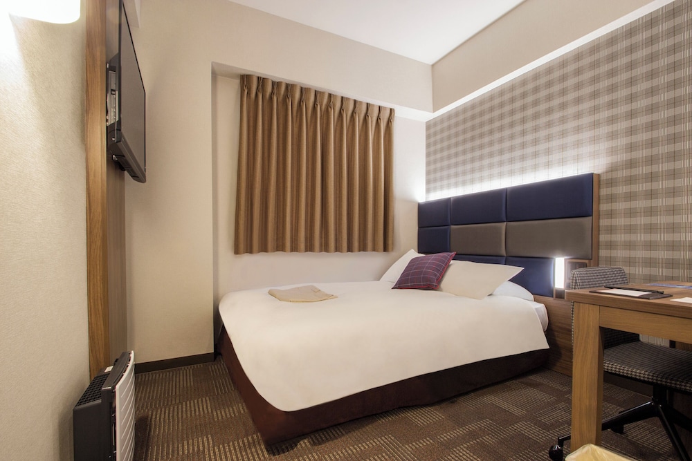 ダブルルーム 禁煙 | ハートンホテル心斎橋