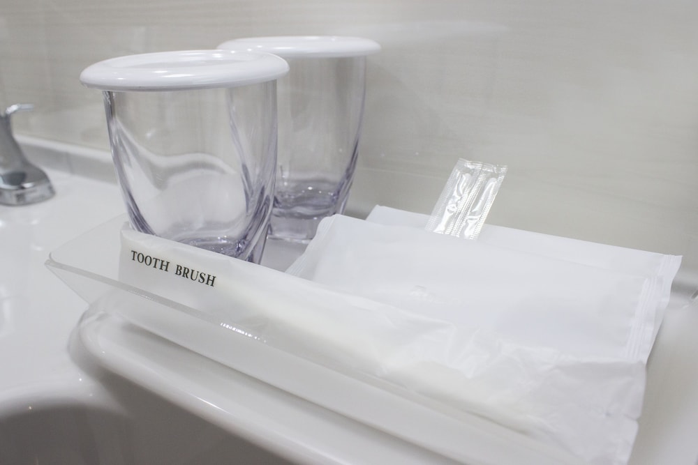 セミダブルルーム 禁煙 バスルームの設備3 | ハートンホテル心斎橋