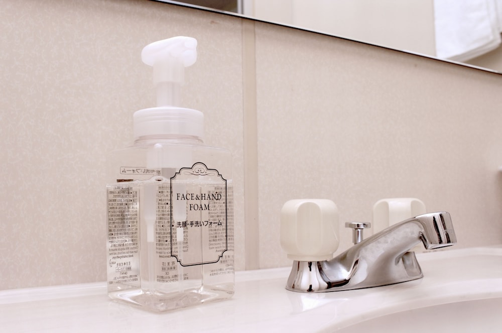 セミダブルルーム 禁煙 バスルームの設備1 | ハートンホテル心斎橋