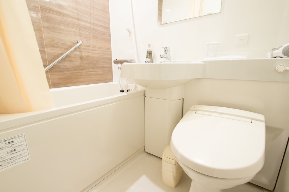 セミダブルルーム 禁煙 バスルーム0 | ハートンホテル心斎橋