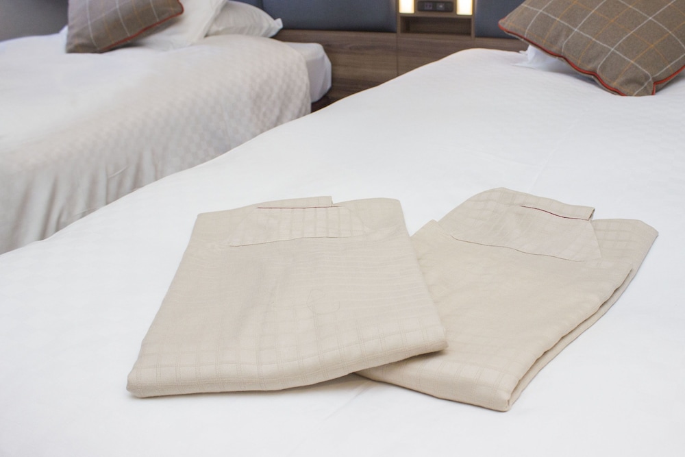 セミダブルルーム 禁煙 客室の設備とサービス1 | ハートンホテル心斎橋