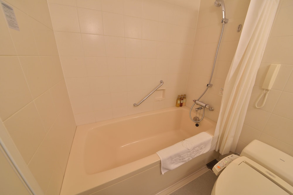 コンパクトダブル 禁煙 (16 ㎡) バスルーム1 | 後楽ホテル