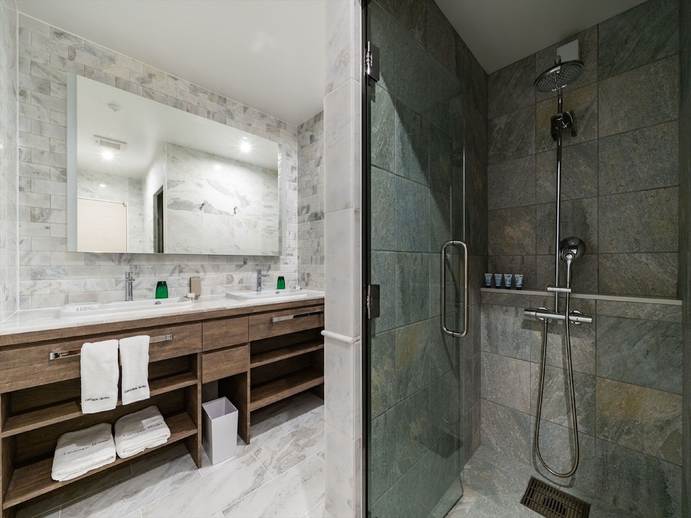 別館 デラックステラスツイン 禁煙 2名利用 バスルーム0 | ロイヤルビューホテル美ら海