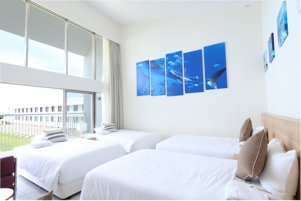 別館 デラックステラスツイン - 4ベッド 禁煙 6 名利用 客室3 | ロイヤルビューホテル美ら海