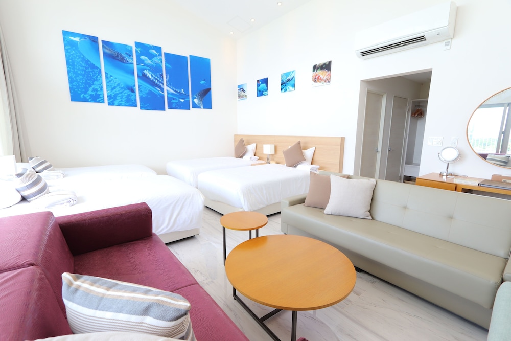 別館 デラックステラスツイン - 4ベッド 禁煙 6 名利用 客室2 | ロイヤルビューホテル美ら海