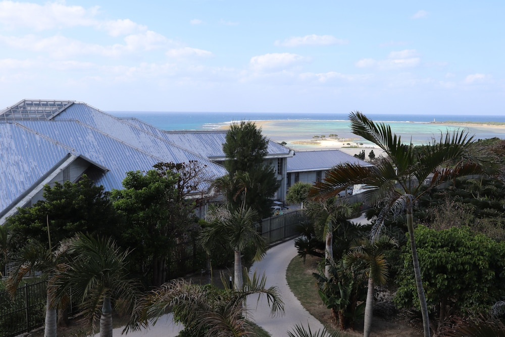 別館 デラックステラスツイン - 4ベッド 禁煙 6 名利用 ビーチ / オーシャン ビュー0 | ロイヤルビューホテル美ら海