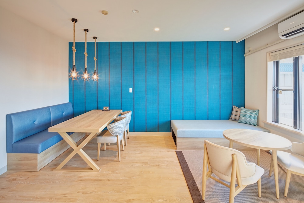 本館 オーシャンファミリールーム (ガーデンウィング) 禁煙 5名利用 客室1 | ロイヤルビューホテル美ら海