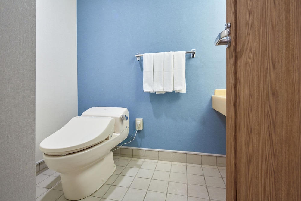 本館 オーシャンファミリールーム (オーシャンウィング) 禁煙 3名利用 客室4 | ロイヤルビューホテル美ら海