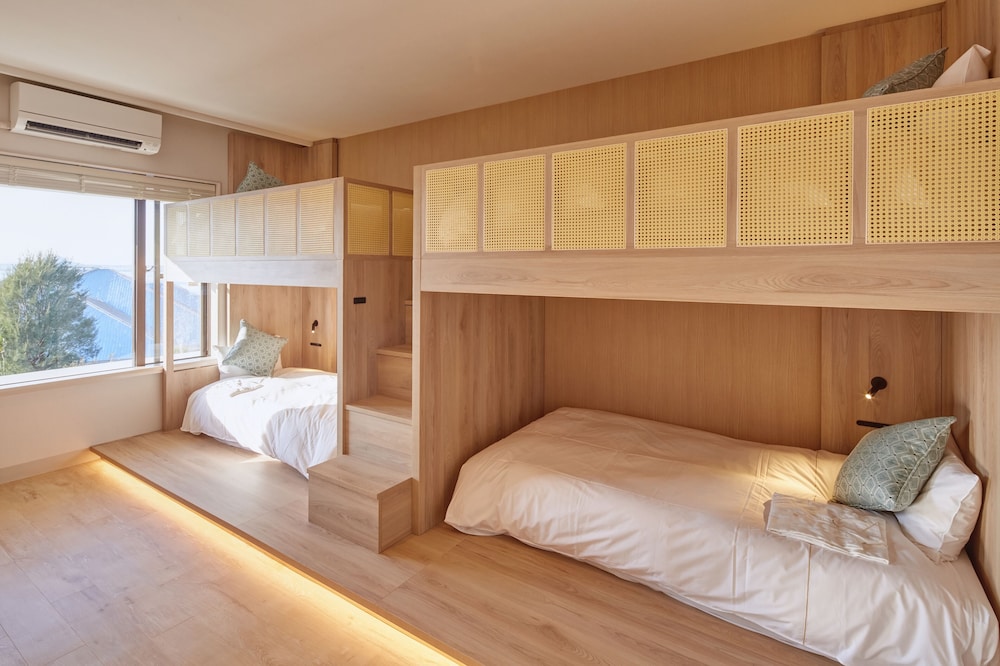 本館 オーシャンファミリールーム (ガーデンウィング) 禁煙 5名利用 客室2 | ロイヤルビューホテル美ら海