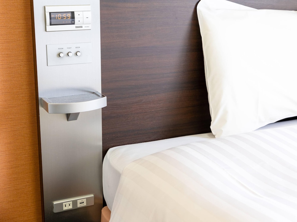 スタンダード ルーム ダブルベッド 1 台 禁煙 客室5 | コンフォートホテル黒崎