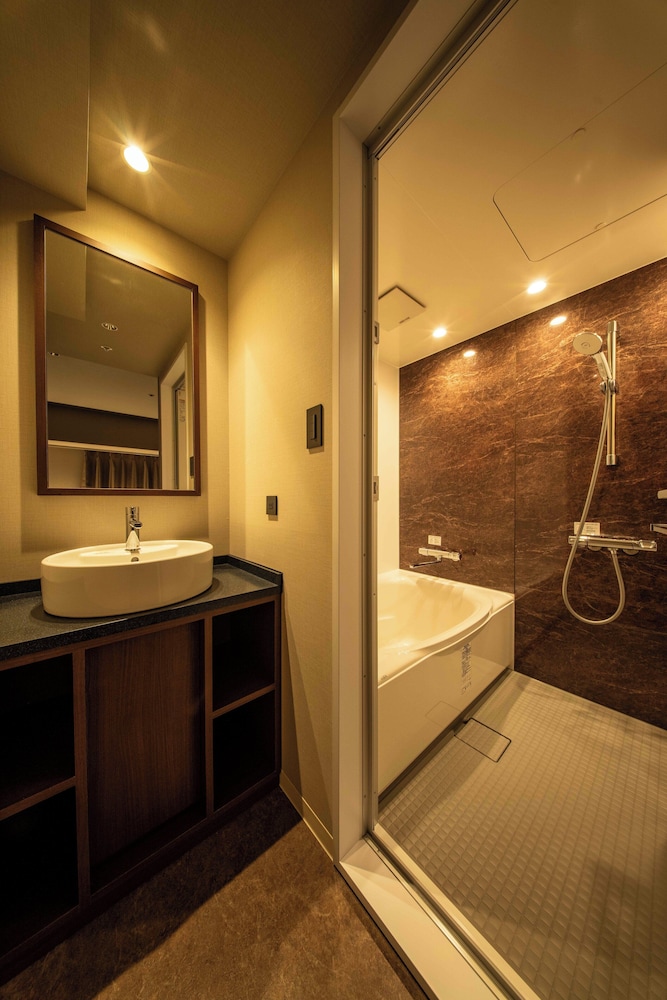 デラックス ツインルーム バスルーム1 | ニューオーサカホテル