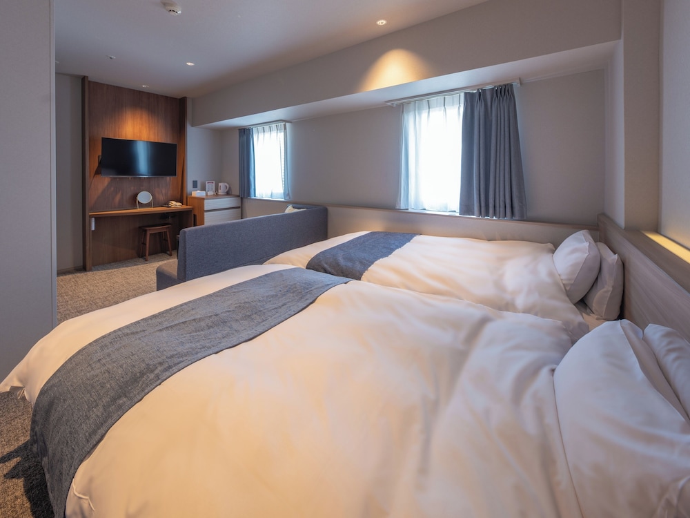 デラックス トリプルルーム 客室3 | ニューオーサカホテル