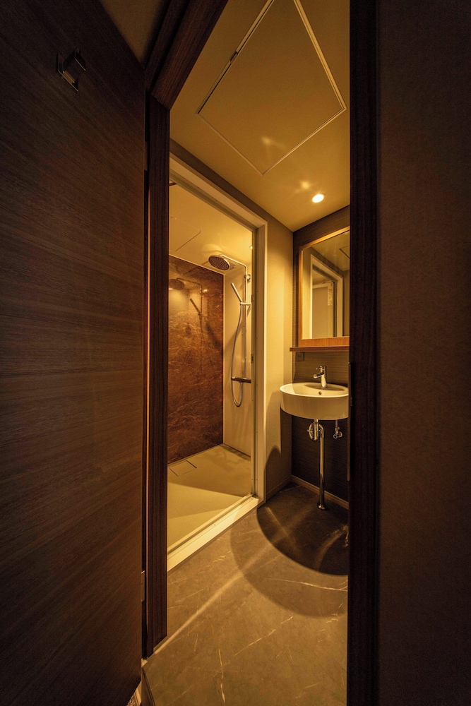 デラックス ツインルーム バスルーム0 | ニューオーサカホテル