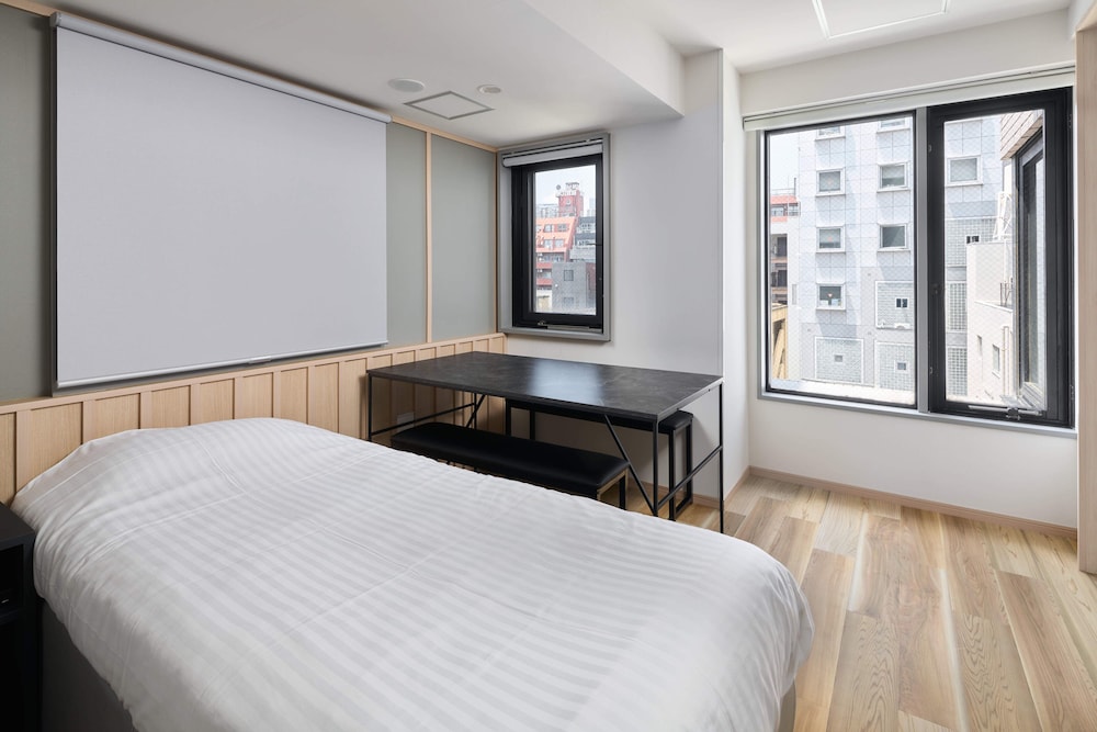 コンフォート ルーム ベッド (複数台) 禁煙 客室内のダイニングエリア0 | シティ ホテル N.U.T.S.