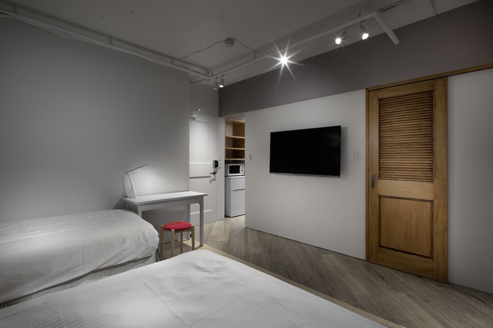 トリプルルーム (最大4名利用) 客室1 | シティ ホテル N.U.T.S.