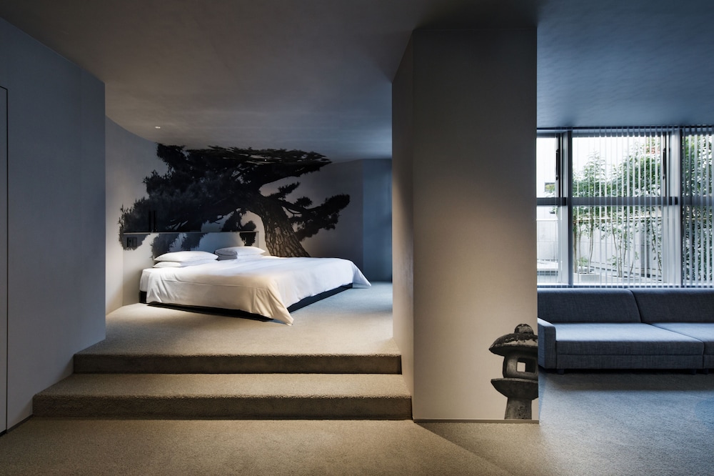 デザイナーズ エグゼクティブ スイートルーム 客室3 | ザ・スクリーン