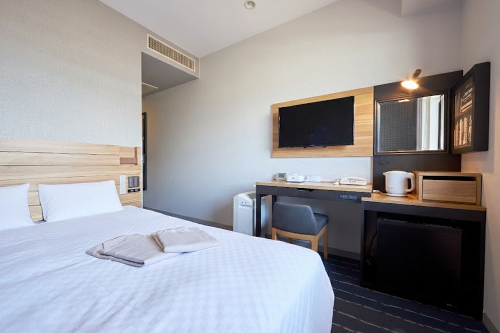 スタンダードダブルルーム 禁煙 | ハートンホテル西梅田