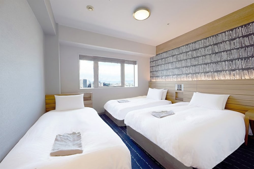 スタンダード トリプルルーム 禁煙 客室2 | ハートンホテル西梅田