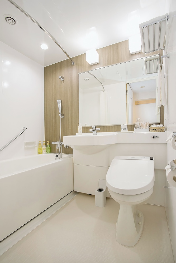 [16時イン−9時アウト]セミダブルルーム　禁煙 (2名利用限定) バスルーム0 | マースガーデンホテル博多