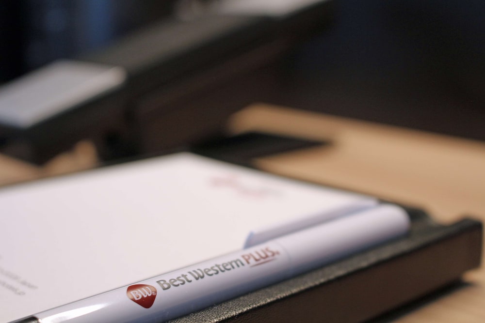 スーペリア ルーム ダブルベッド 1 台 禁煙 浴槽 客室の設備とサービス2 | ベストウェスタンプラス名古屋栄