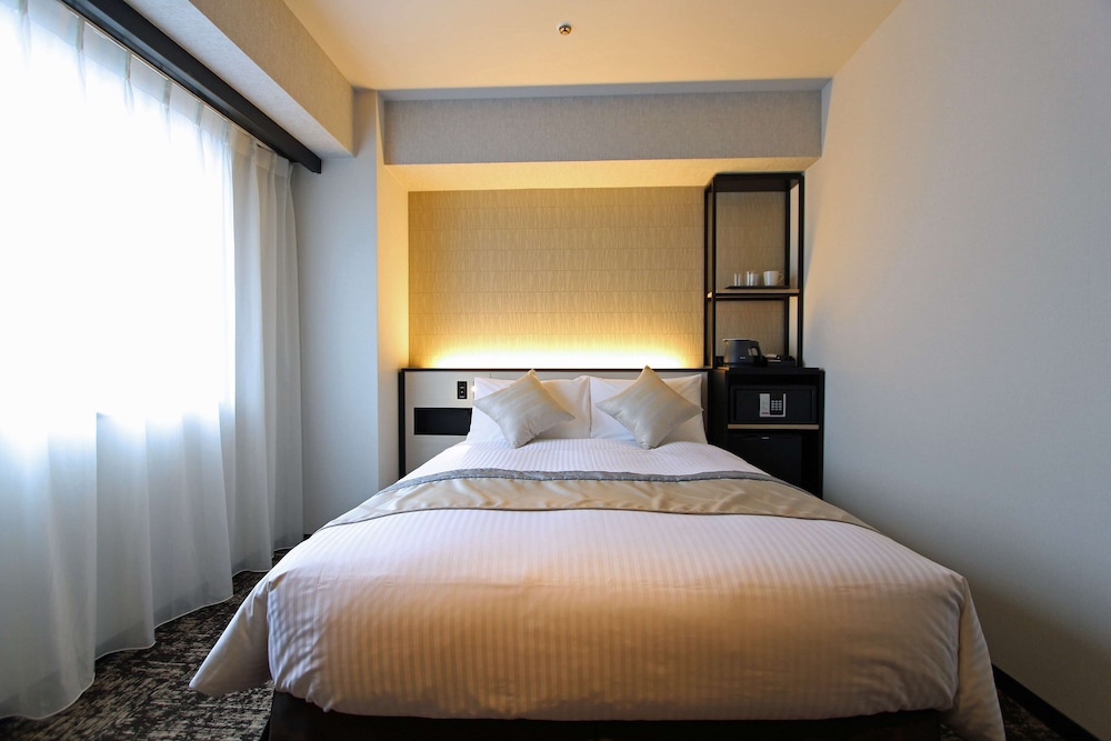 デラックス ルーム ダブルベッド 1 台 禁煙 浴槽 客室3 | ベストウェスタンプラス名古屋栄