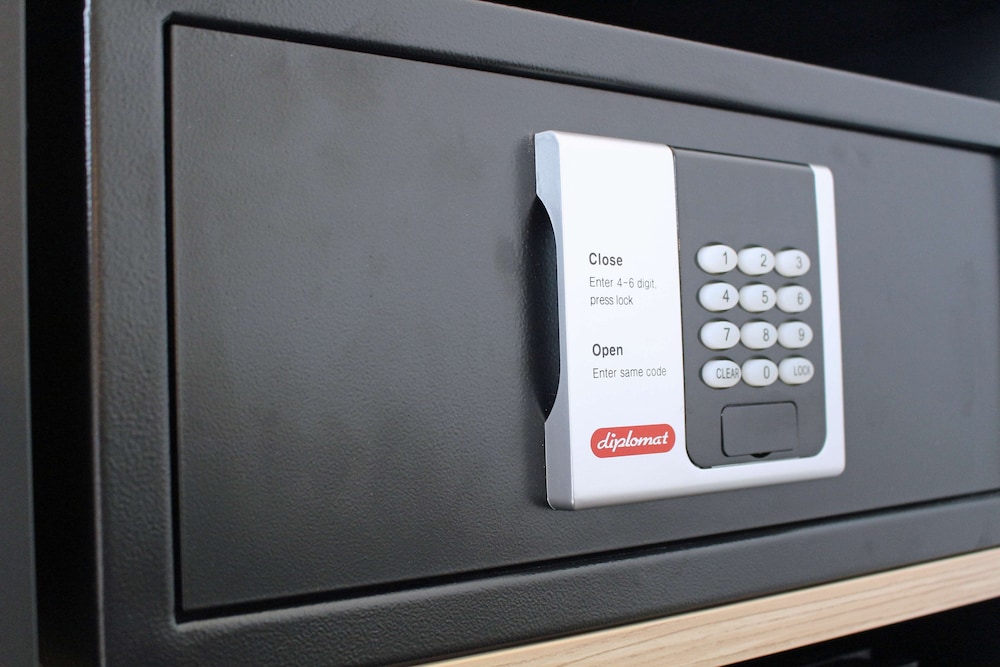 スーペリア ルーム ダブルベッド 1 台 禁煙 浴槽 客室の設備とサービス4 | ベストウェスタンプラス名古屋栄