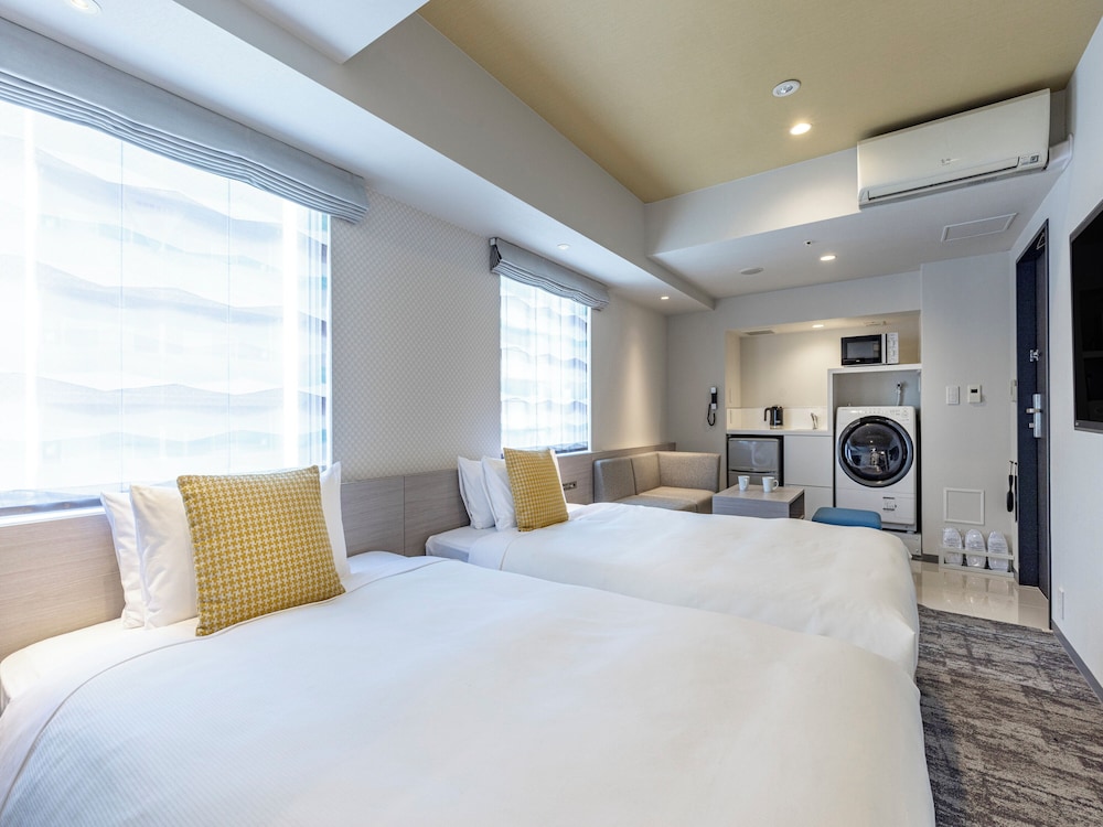Superior Twin Room for 3 people / Washer-Dryer included 客室5 | 東急ステイ 水道橋
