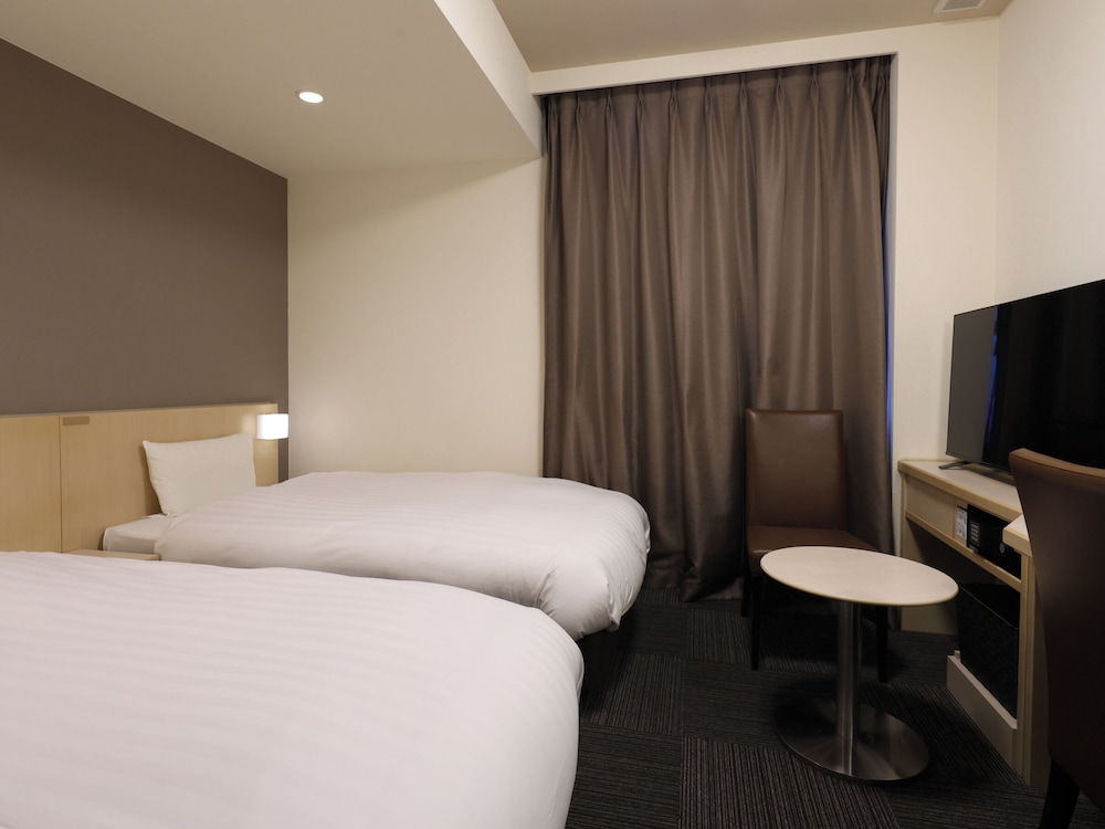 ツインルーム 禁煙 客室4 | 天然温泉　甲斐路の湯　ドーミーイン甲府