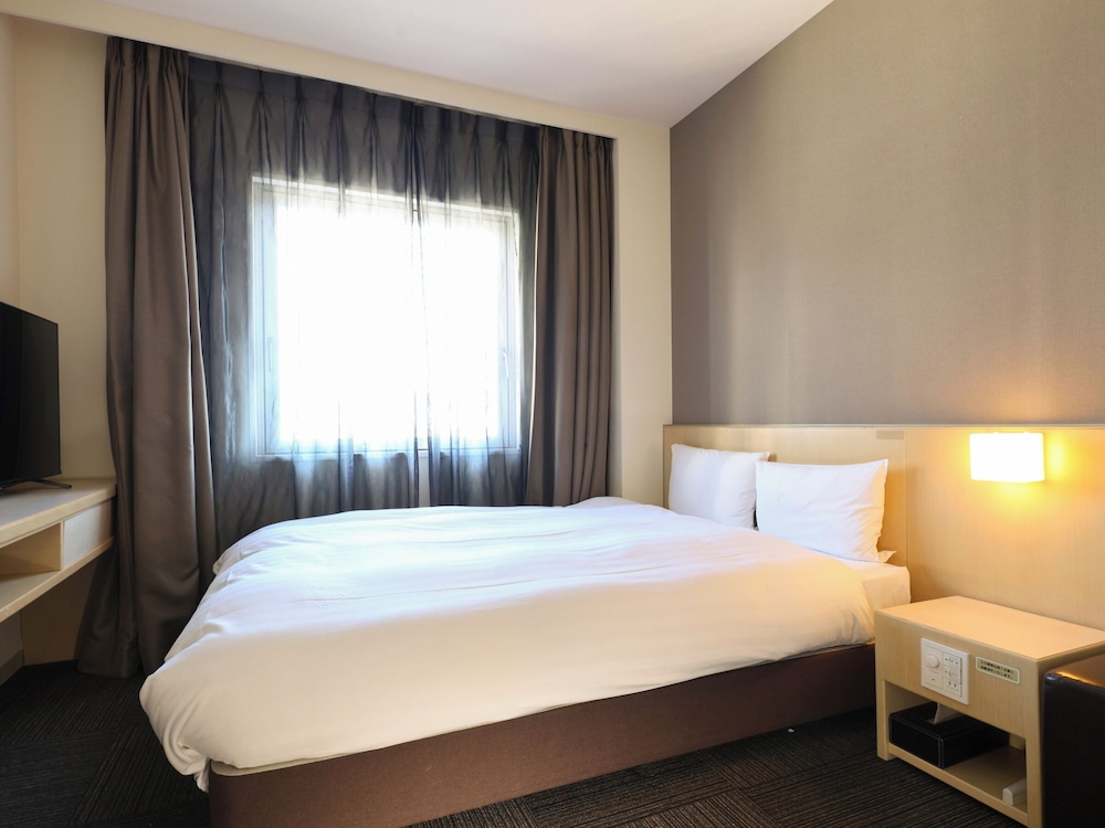 ダブルルーム 禁煙 | 天然温泉 甲斐路の湯 ドーミーイン甲府